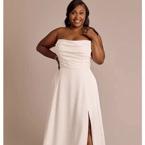 Elegant White Strapless Dress